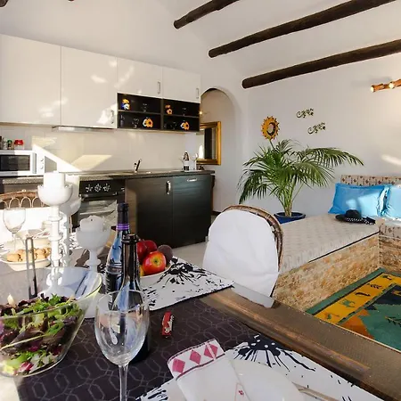 Casa Clara 3 * Кониль